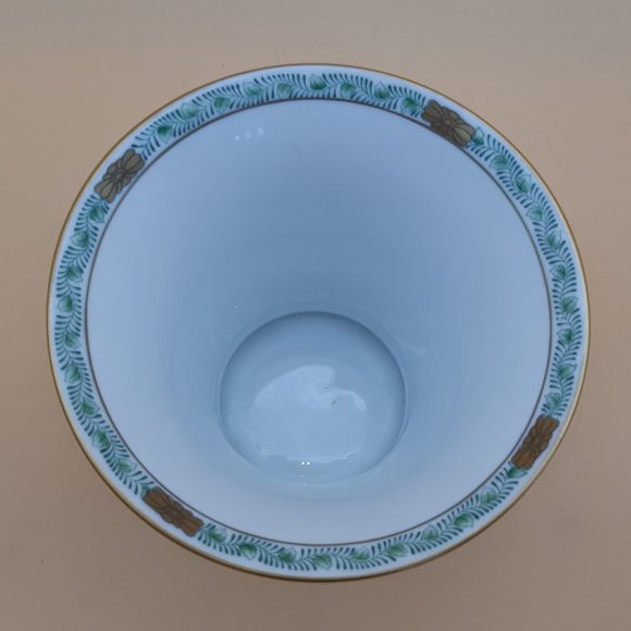 White and Green Herend Vase From Hungary - Picture 7 of 11